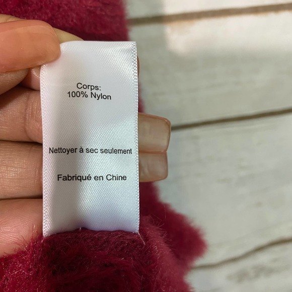 Astr The Label Women's V-Neck Red Crop Sweater Size S/M - Picture 5 of 5